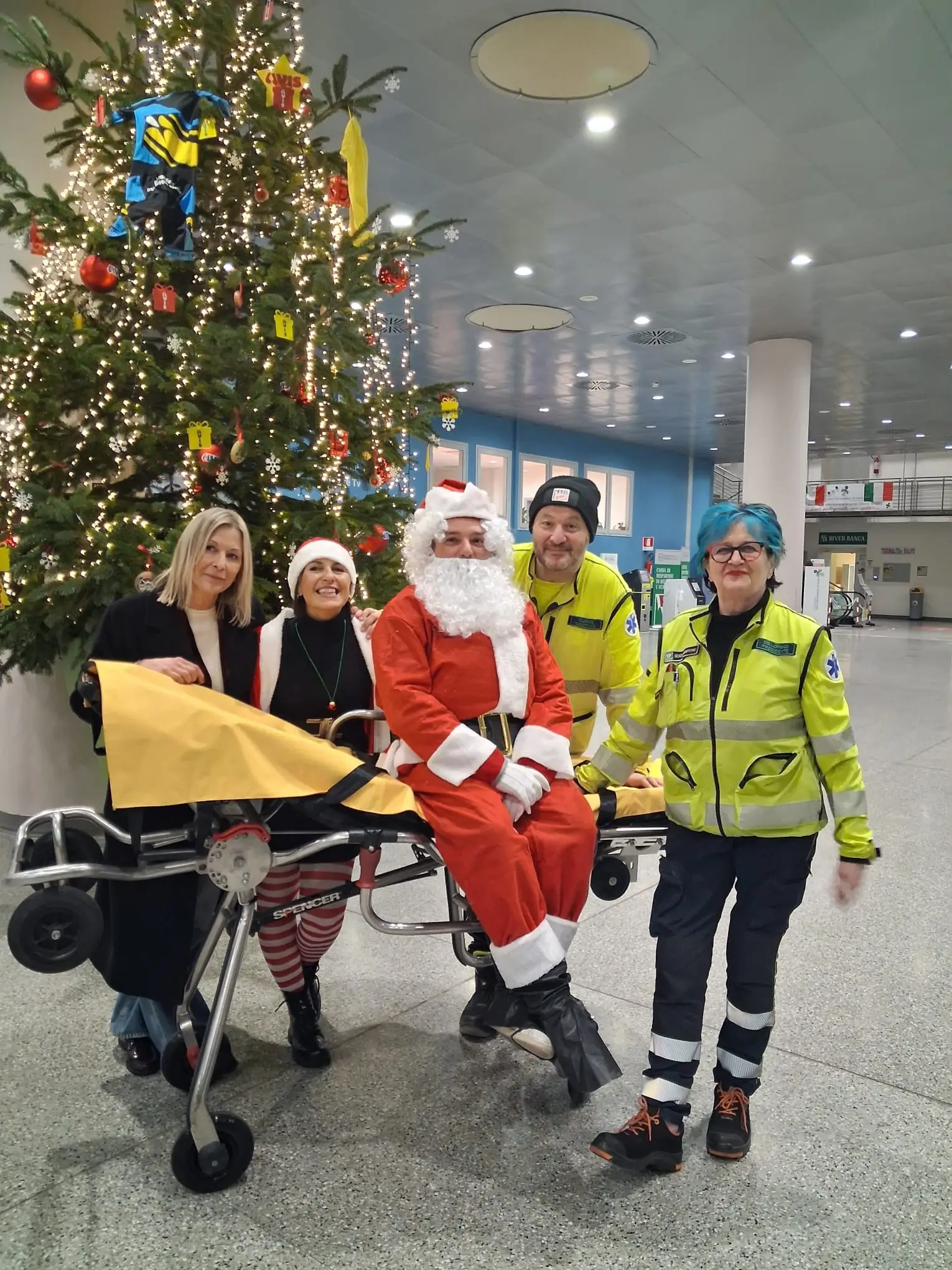 Il team della Croce Verde Biellese ODV durante le feste di Natale